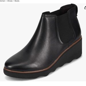 Clarks Mazy Tisbury Ankle Wedge Boot